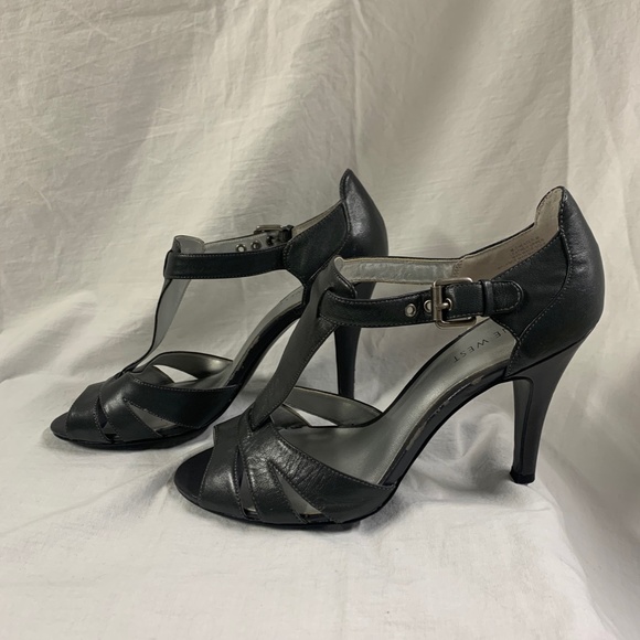 Nine West strappy peep toe heals - Picture 2 of 7